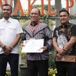 Bupati Ruksamin Terima Penghargaan dari Pemerintah Pusat, Berhasil Atasi Kemiskinan Ekstrem di Konut