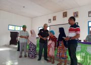 Warga Desa Amohola Terima BLT DD Tahap I 2024, Kades Suhartoyo: Untuk Penuhi Kebutuhan Pokok