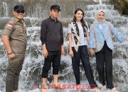 Bupati dan Warga Konsel Sambut Hangat Kunjungan Gubernur Maluku Utara di Air Terjun Moramo