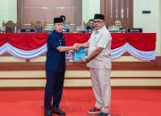 Gubernur Sultra Andi Sumangerukka Sampaikan Rancangan Perubahan Kebijakan Umum APBD Sultra 2025 di Paripurna DPRD