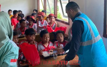 Semarak HUT ke-80 RI, PT Sumber Bumi Putera Gelar PPM Makan Bergizi Gratis untuk Siswa di Konut