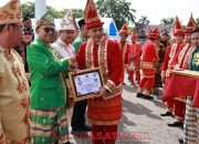 Dedikasi 33 Tahun La Ondjo: Dari Pegawai Teladan Hingga Raih Penghargaan Khusus Bupati Konut