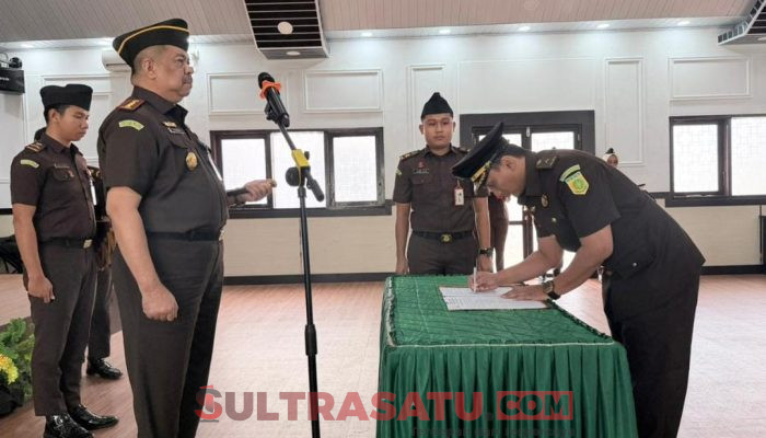 Kajari Konawe Fachrizal Lantik Hartanto sebagai Kasi Pidsus, Harapkan Prestasi Berlanjut