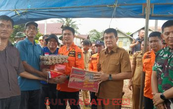 Bupati dan Wabup Konawe Utara Tinjau Banjir di Desa Tambakua: Salurkan Bantuan, Siapkan Posko Terpadu dan Tegas Larang Kenaikan Harga
