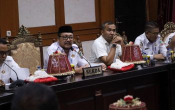 Rapat Evaluasi Serapan Anggaran 2026, Sekda Konawe Utara Kumpulkan Kepala OPD dan Camat