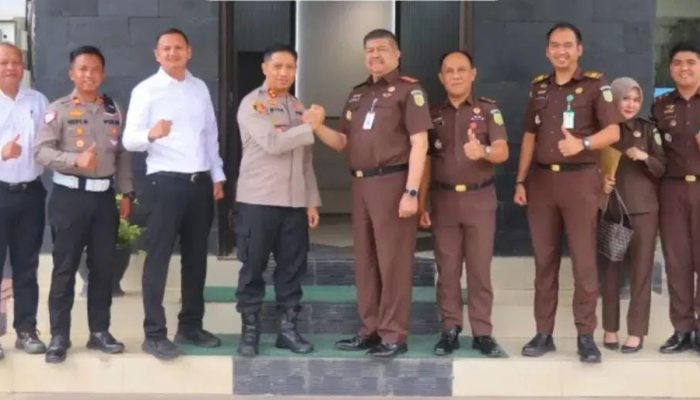 ‎Perkuat Sinergi Penegakan Hukum, Kapolres Konut dan Kajari Unaaha Gelar Pertemuan Strategis