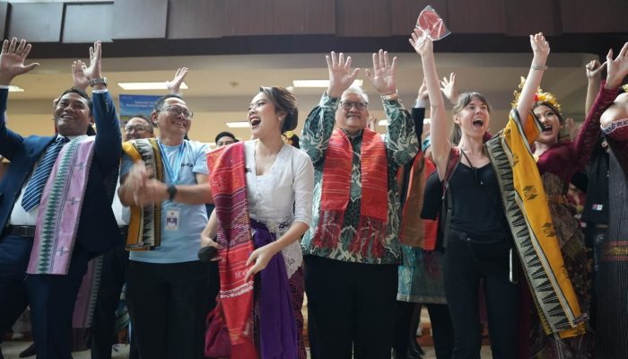 Kain Tenun Konasara Warnai Harhubnas 2026, Tampil di Lingkungan Penerbangan Nasiona